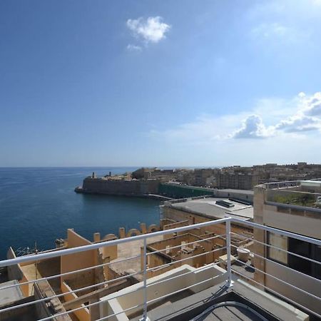 Vallettadreamsuites Groud Floor Shared Sea View Rooof Terrace ภายนอก รูปภาพ